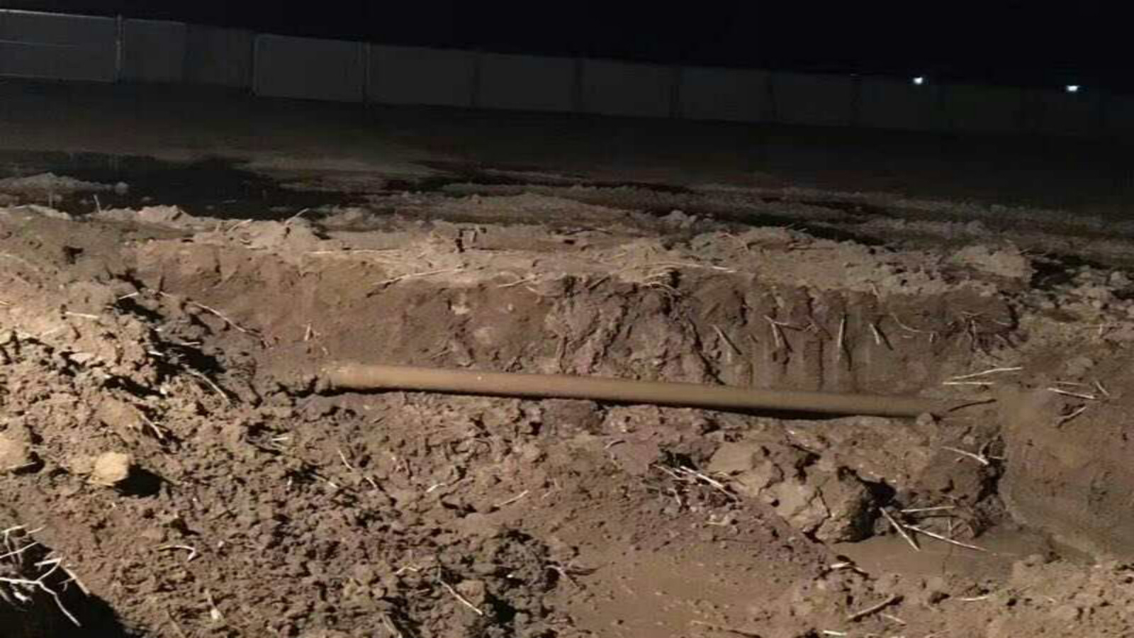 亚博体育app官方下载苹果版杭锦旗至银川亚博体育苹果下载地址管道联络线项目黄河穿越导向钻成功出土
